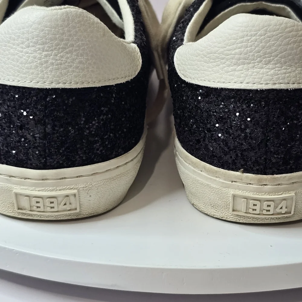 ⭐️40% Off⭐️ Old Navy Court Sneaker in Black Glitter